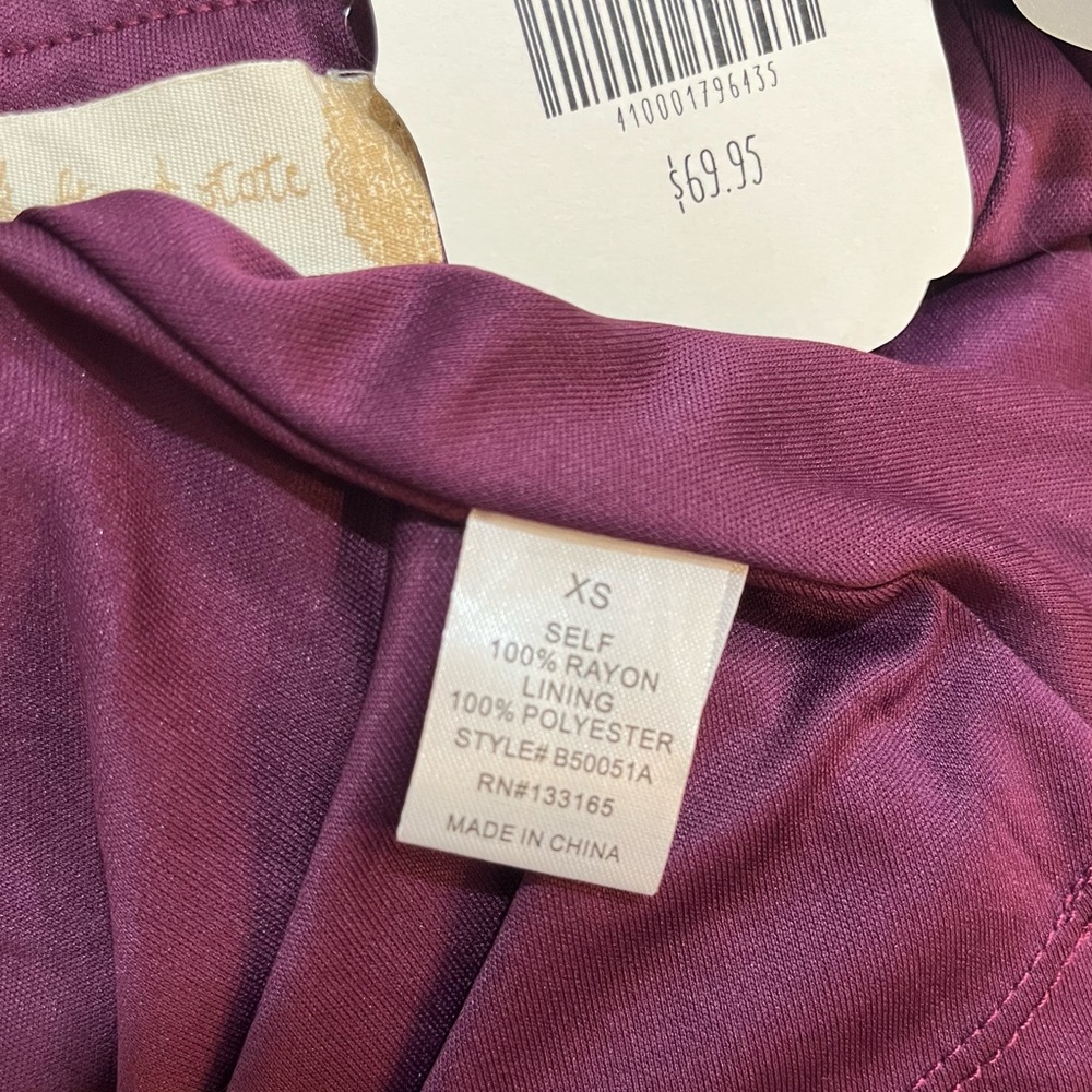 🌺 NWT Altar'd State Backless Dress~Women’s Sz XS~Wine w/ White Floral Design - Picture 6 of 6